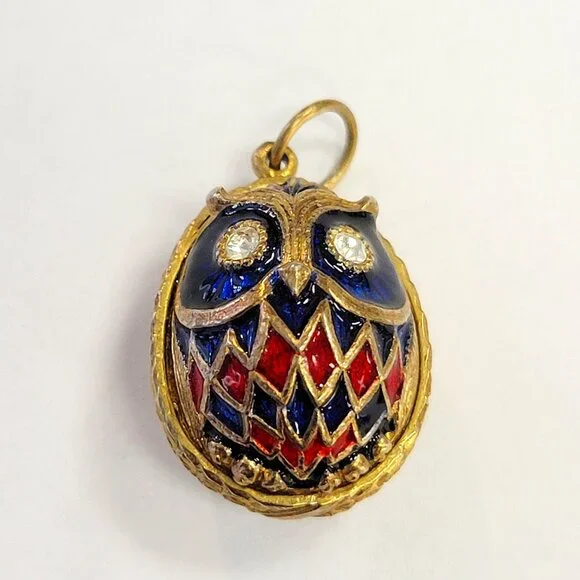Gold tone on silver Enamel Owl Pendant/Charm - Picture 1 of 3